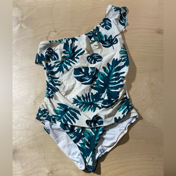 Hilor Tropical Leaf One-Shoulder Swimsuit 16 (MO) - Picture 3 of 9
